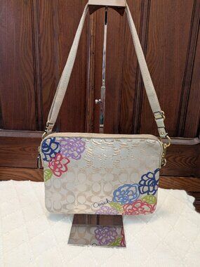 Coach Daisy Appliqué iPad / Tablet Crossbody Case